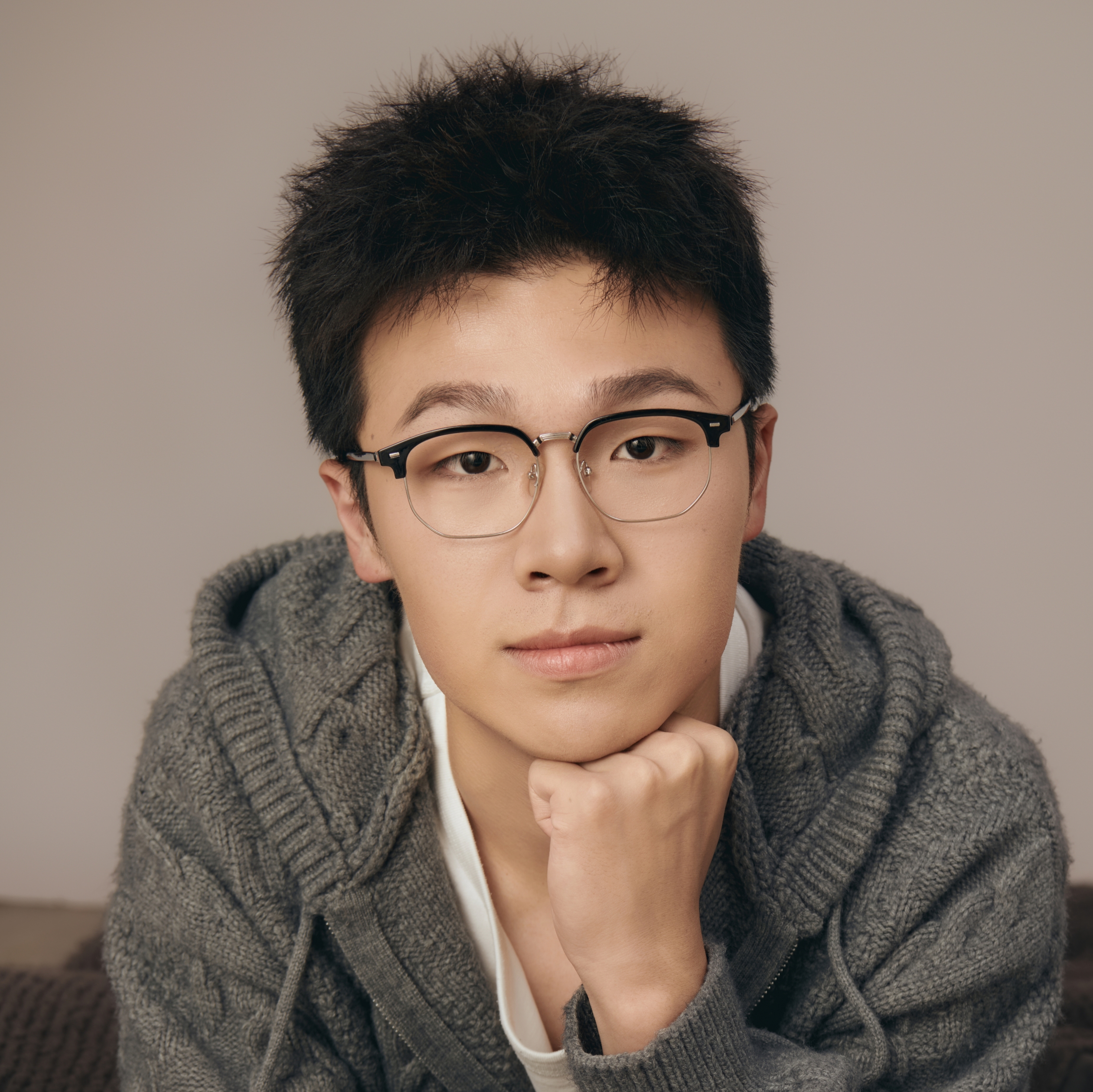 Yifan Hu (胡逸凡)